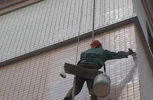 咸阳市卫生间漏水维修公司分享下咸阳市外墙防水的必要性。